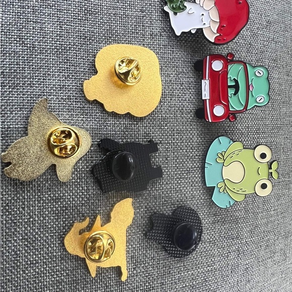 Frog Enamel Pin Brooches Label From Mushroom New - Picture 2 of 3